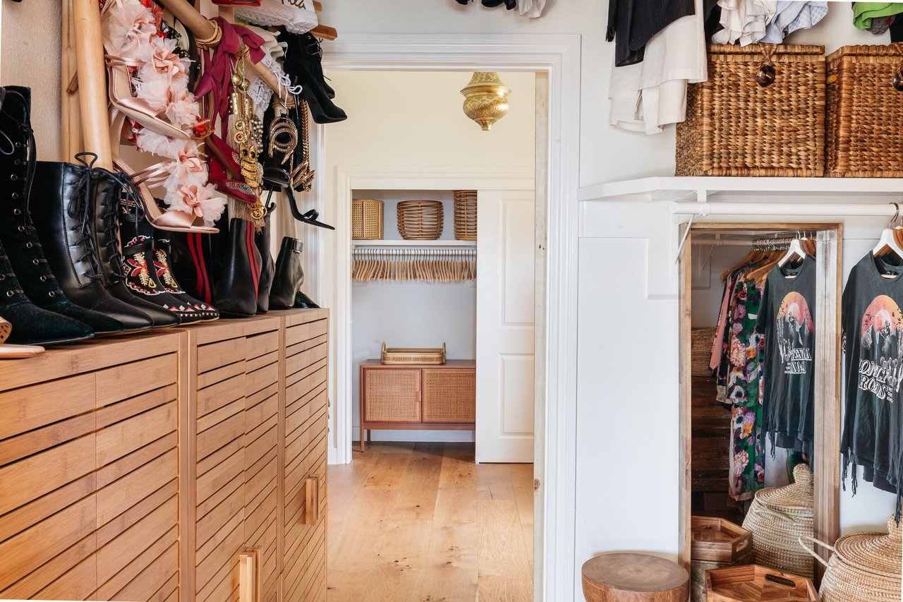 Stunning Modern View Home perched at the top of Glassell Park