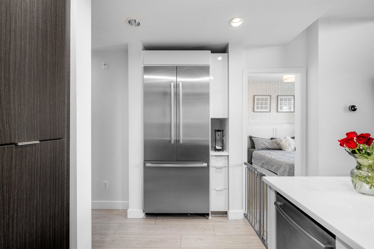 609-733 W 3rd St