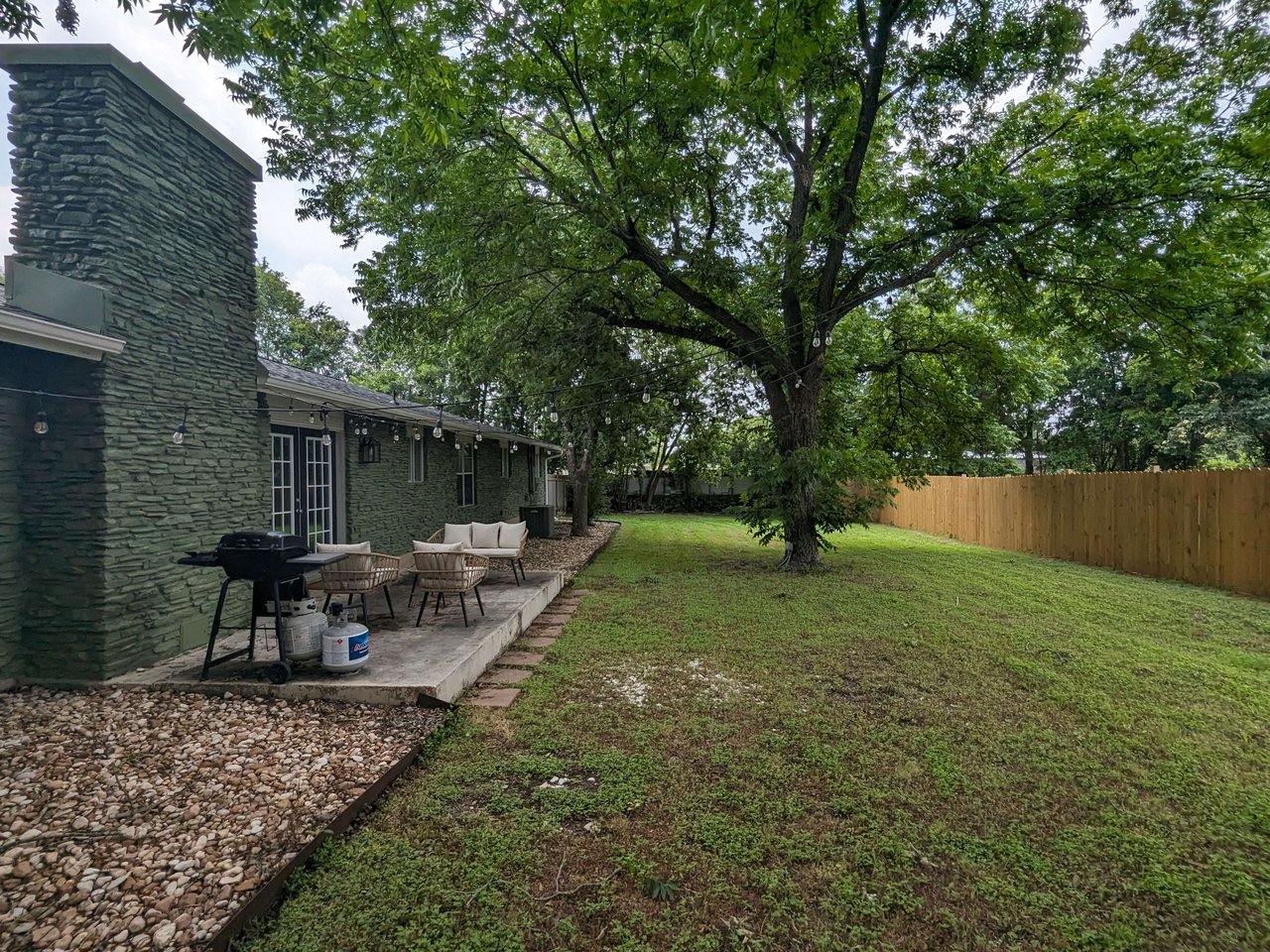 Dog friendly mid-century 1-story home near Domain