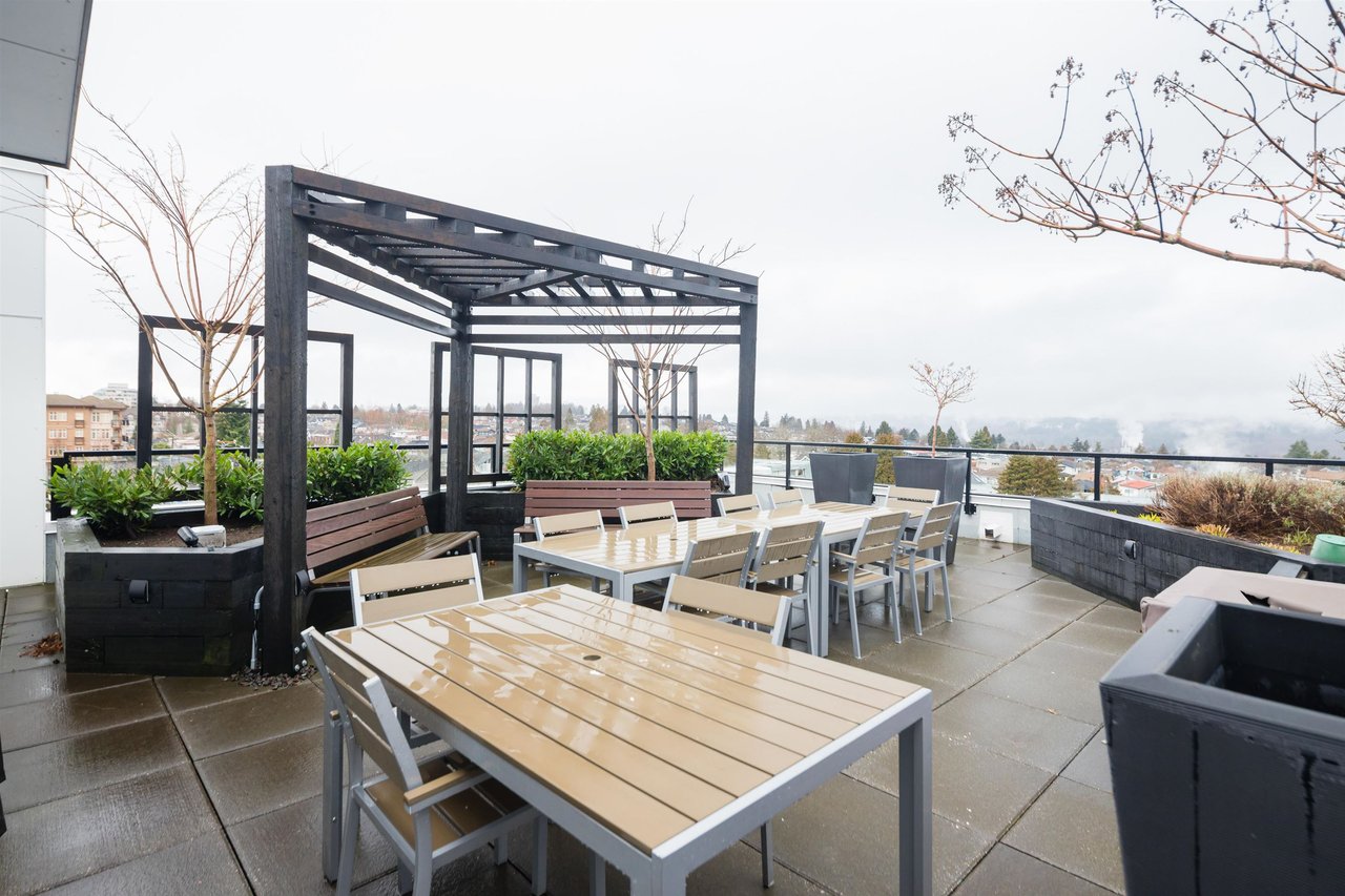 402-4477 Hastings St