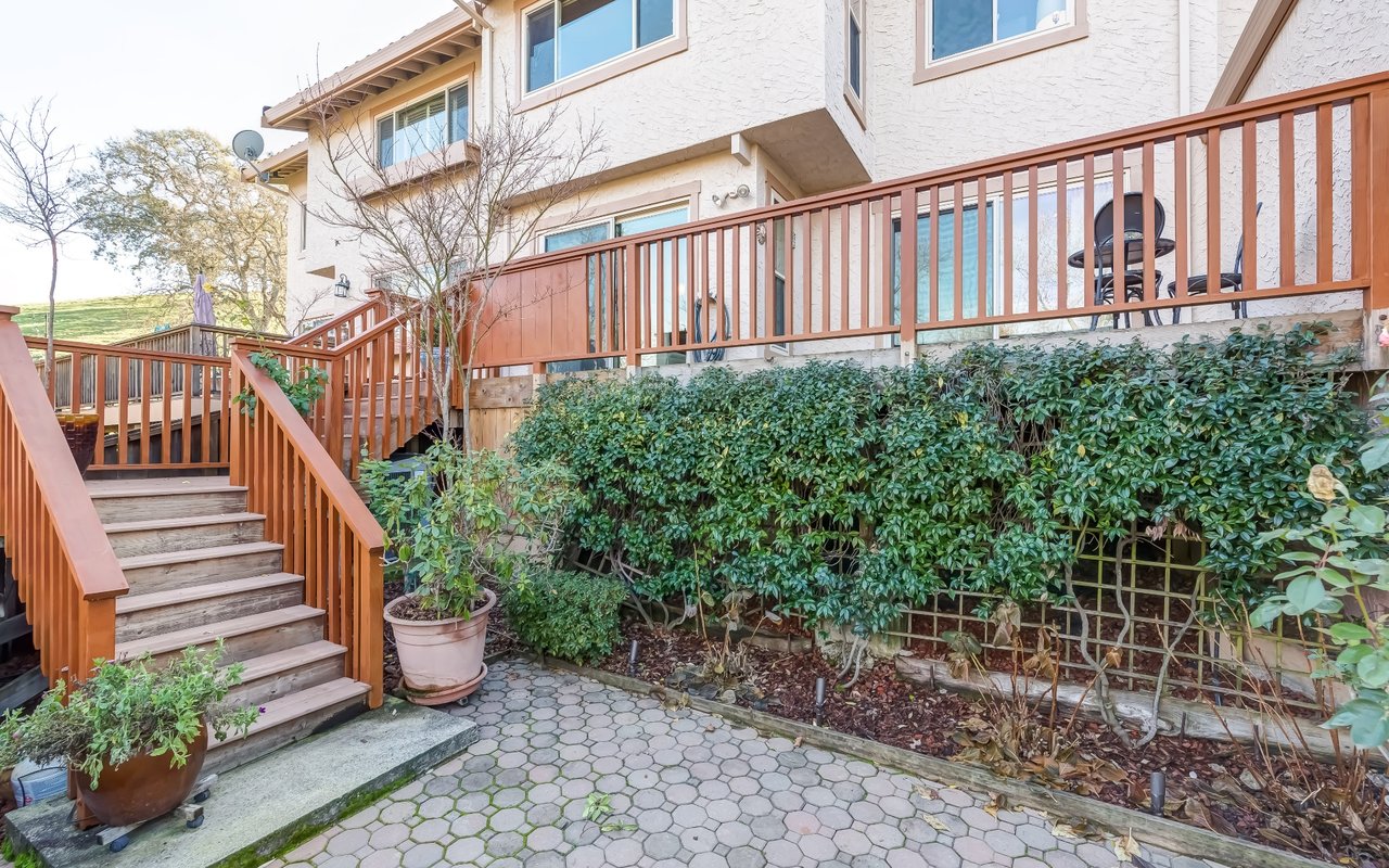 83 Leeds Ct, E