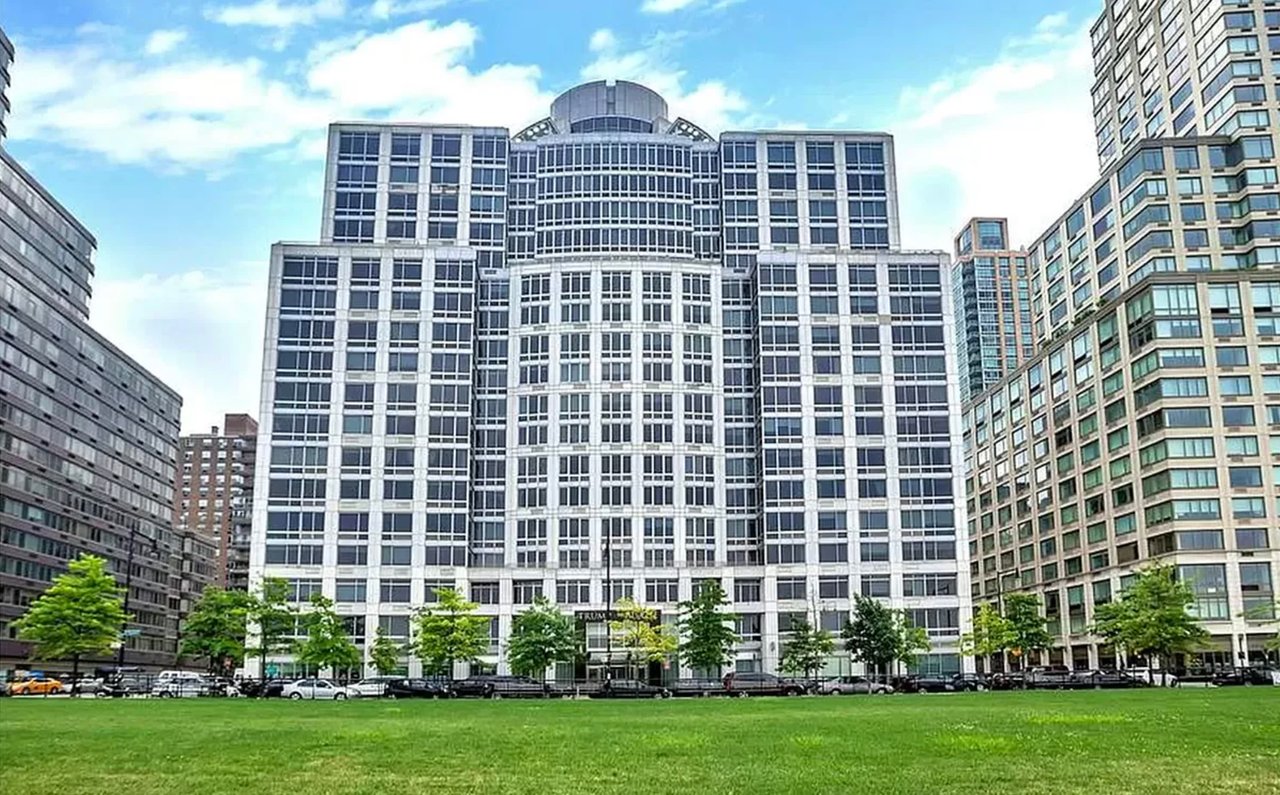 120 Riverside Boulevard