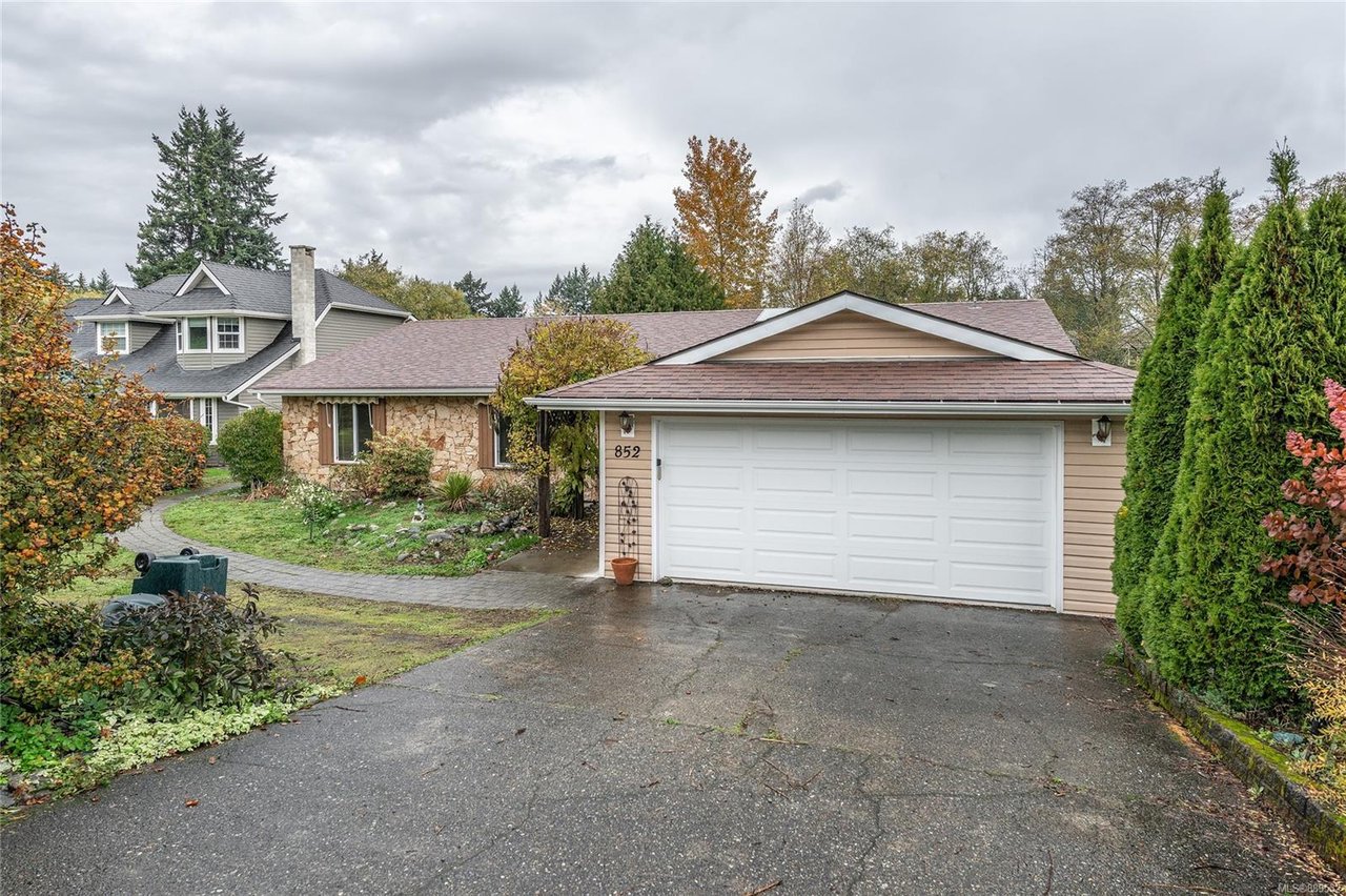 852 Ankathem Pl