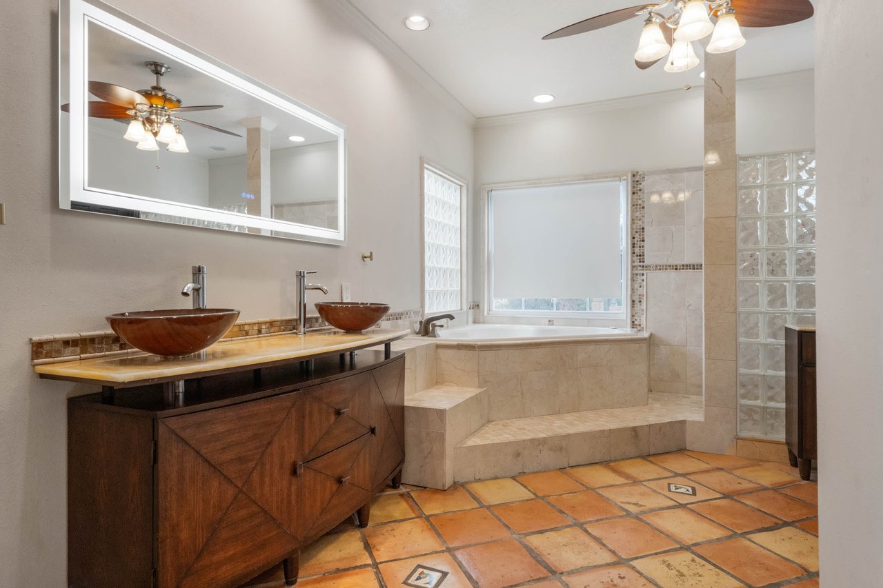 2563 CARTER GROVE CIRCLE