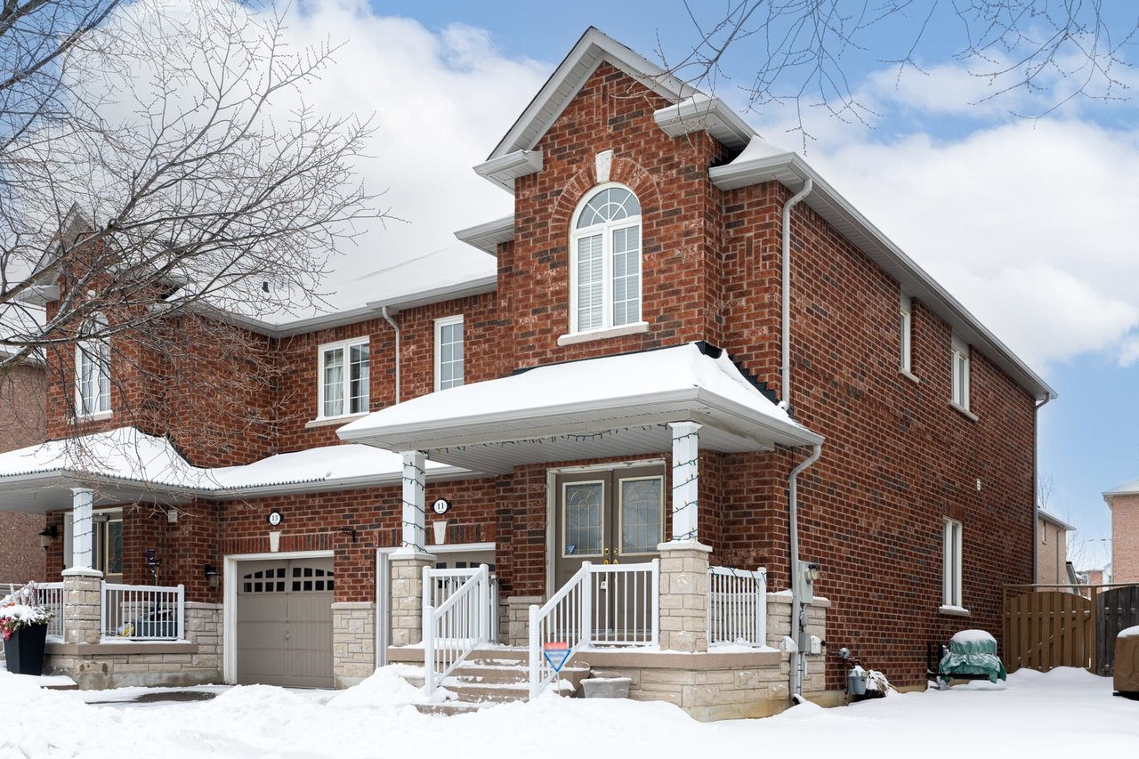 11 Cathmar Dr