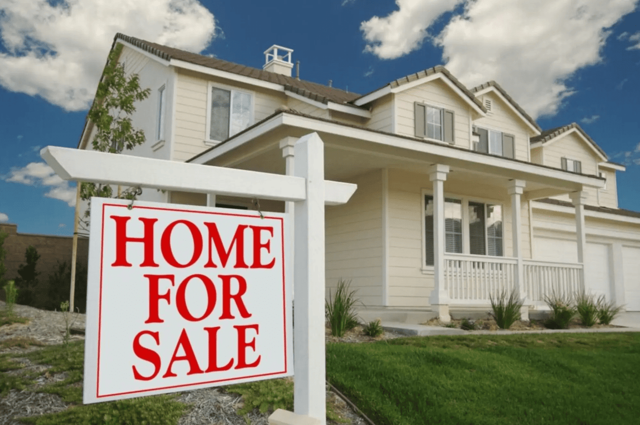 Strategies for Buying and Selling Homes Simultaneously