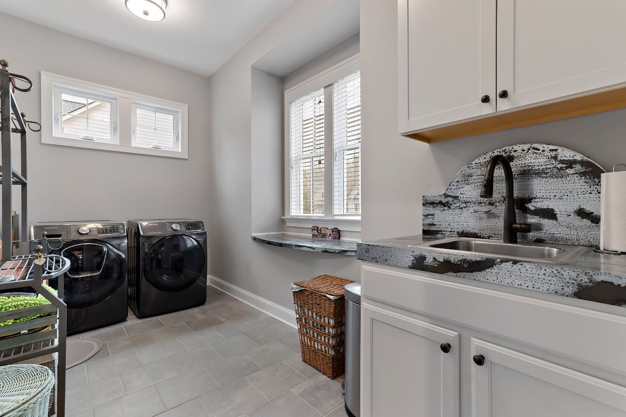 1400 Ascot Hill Terrace