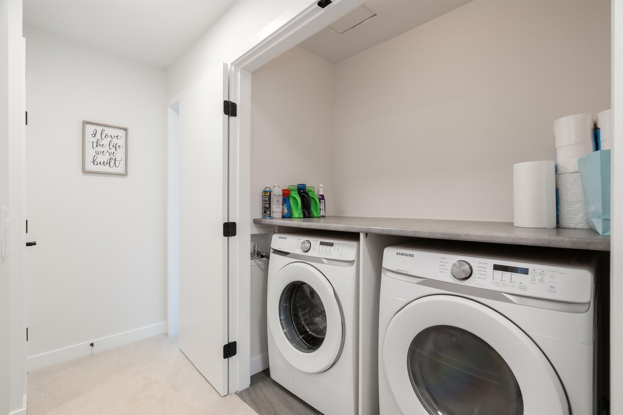 89-488 Furness St