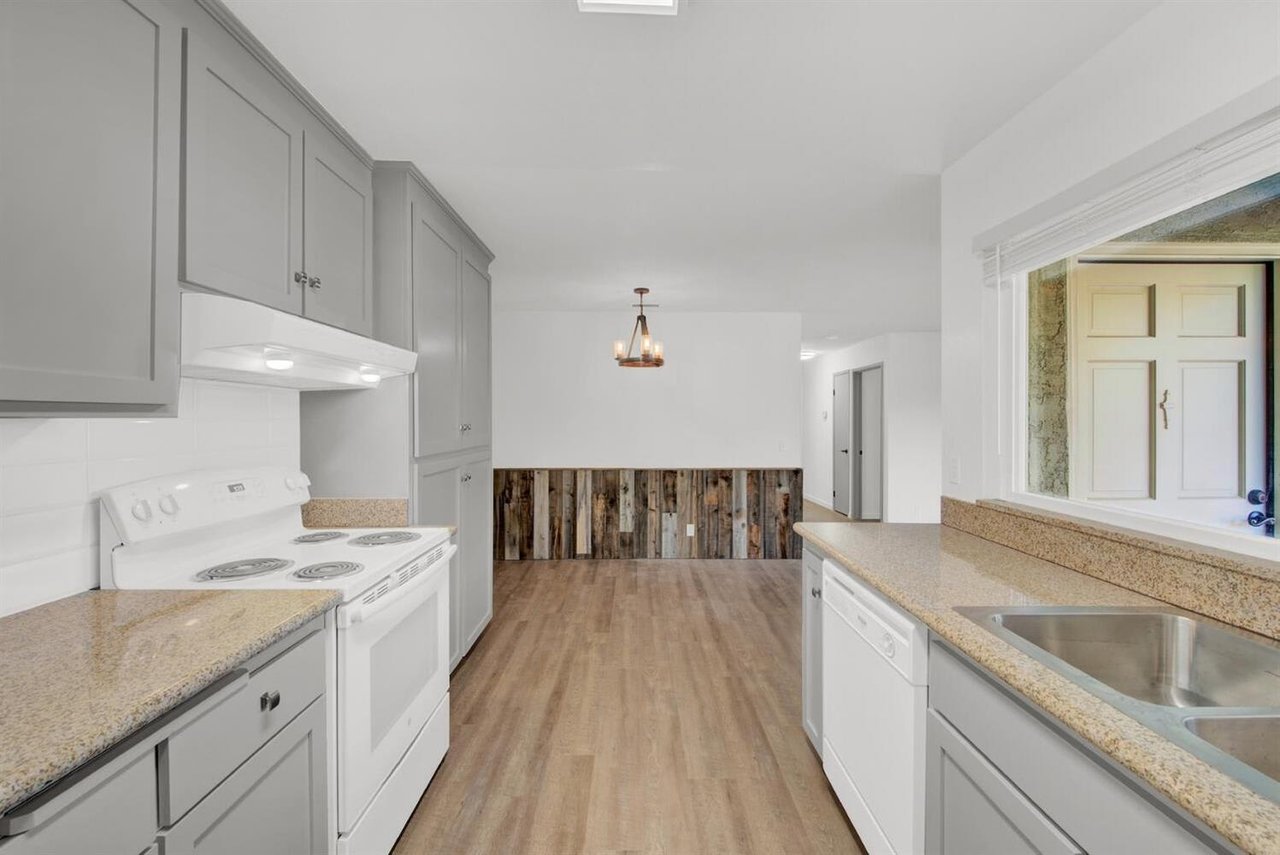 2764 Feather Place
