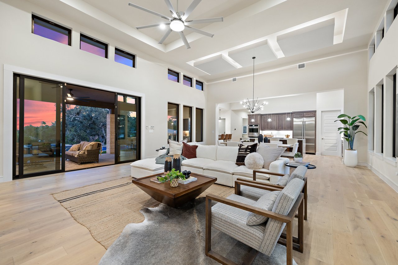 Bee Caves Single Story with Air Conditioned 2nd 2-Car Garage/ADU