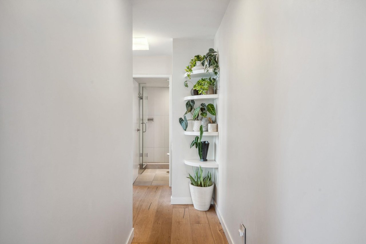 2702-717 Jervis St