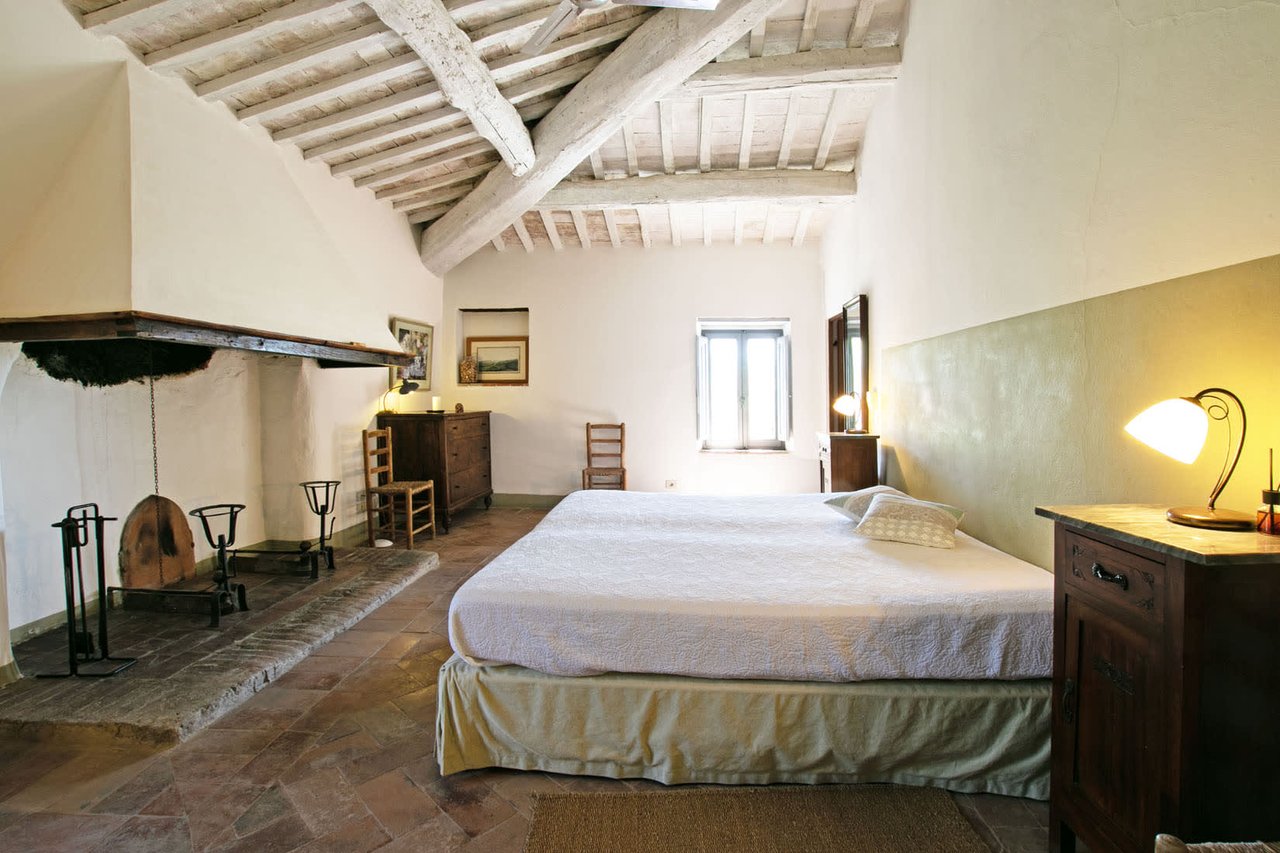 TENUTA RUSTICHELLO “Superb property for sale in the municipality of Montalcino” 