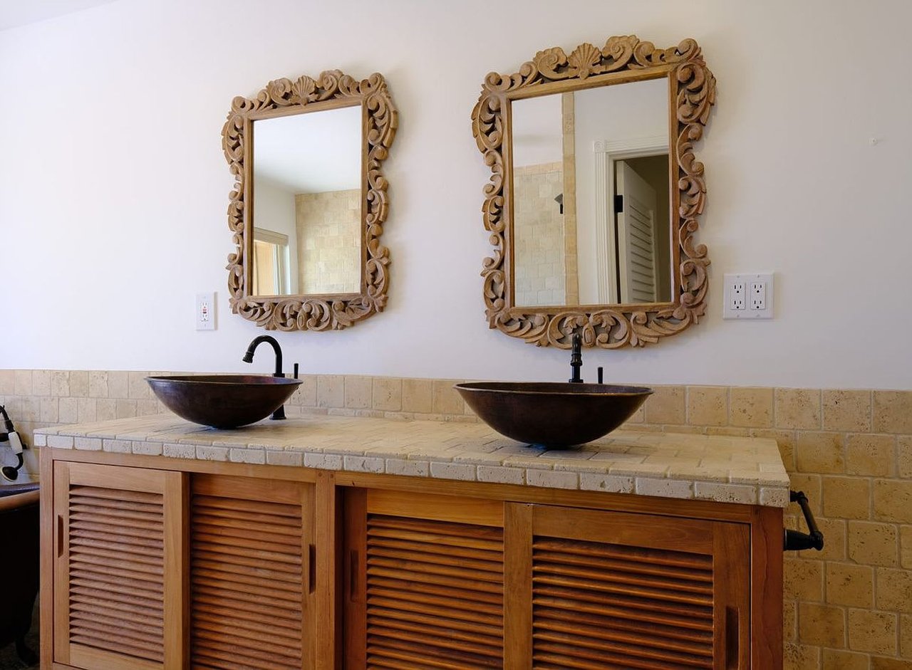 23730 Spectacular Bid Ln