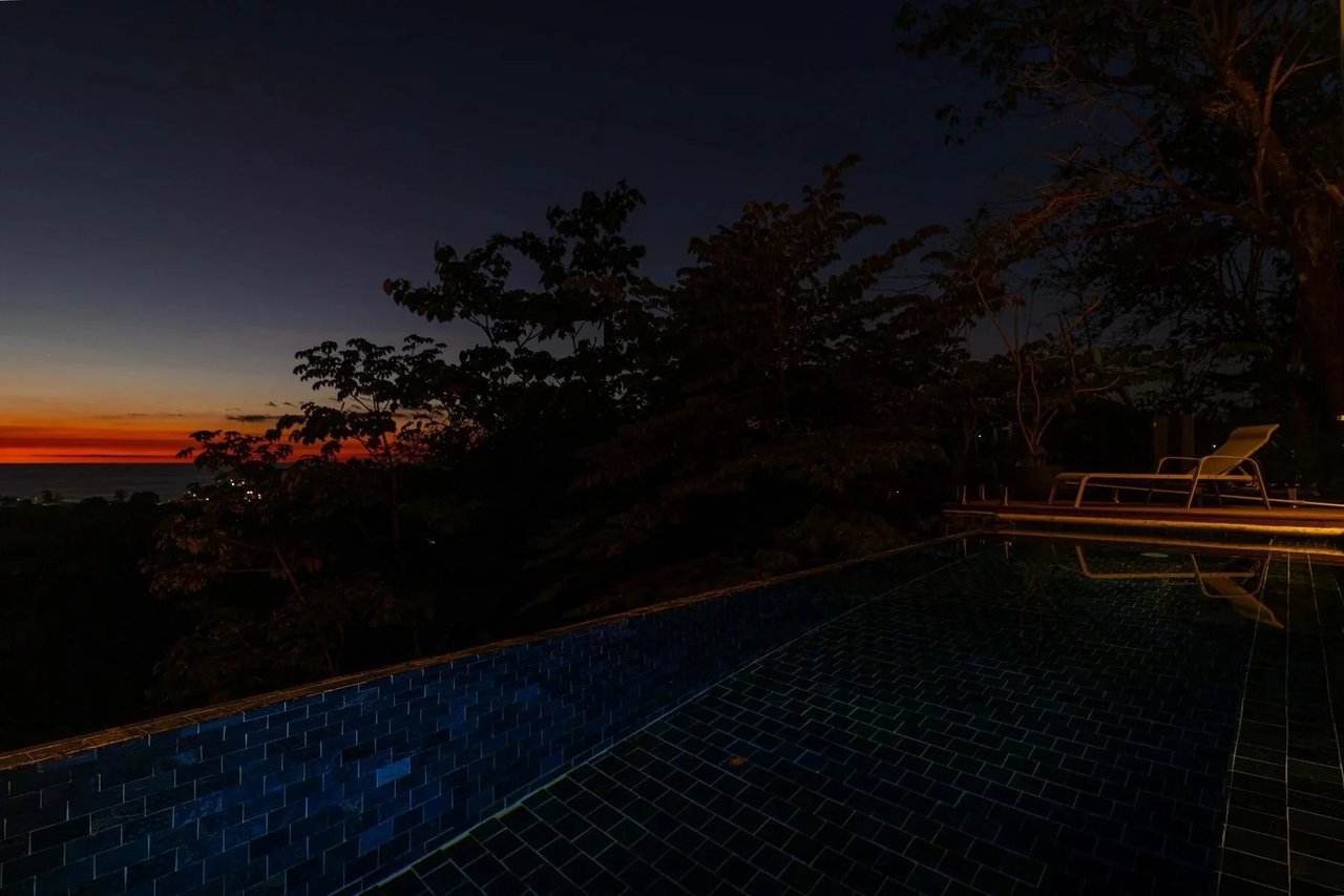 Rooftop Pool Modern Luxury Estate, Manuel Antonio, Puntarenas