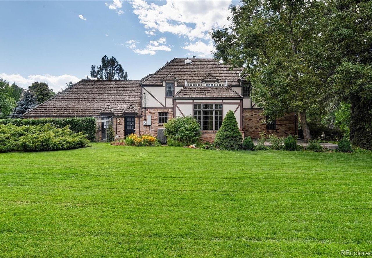 8 Meadowview Lane