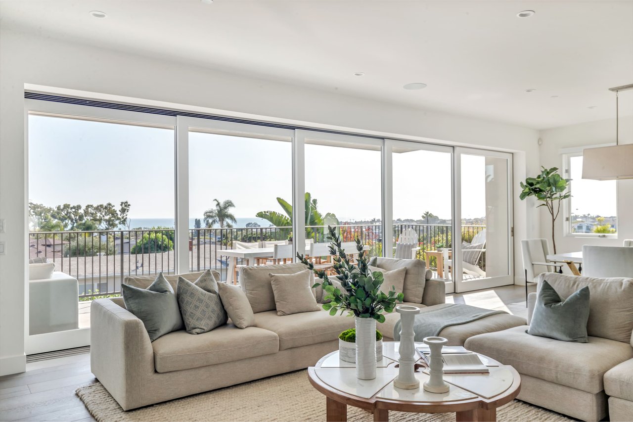 448 Serra Drive