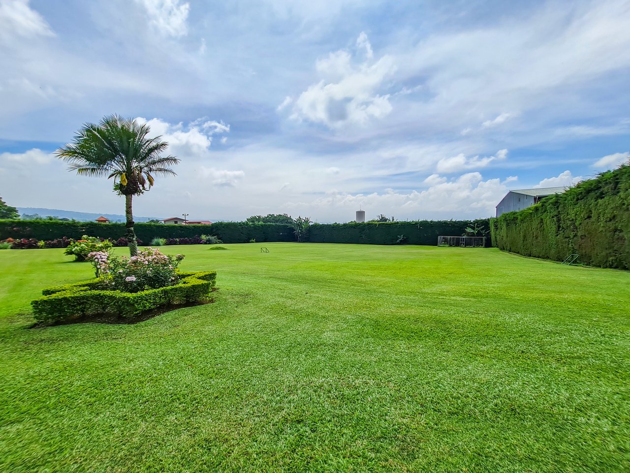 Colonial Estate With Indoor Pool, Heredia