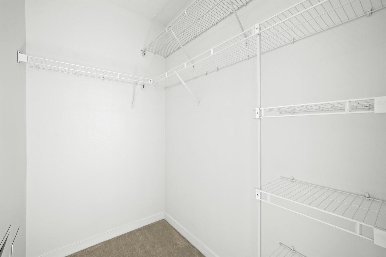 612-9266 University Cres