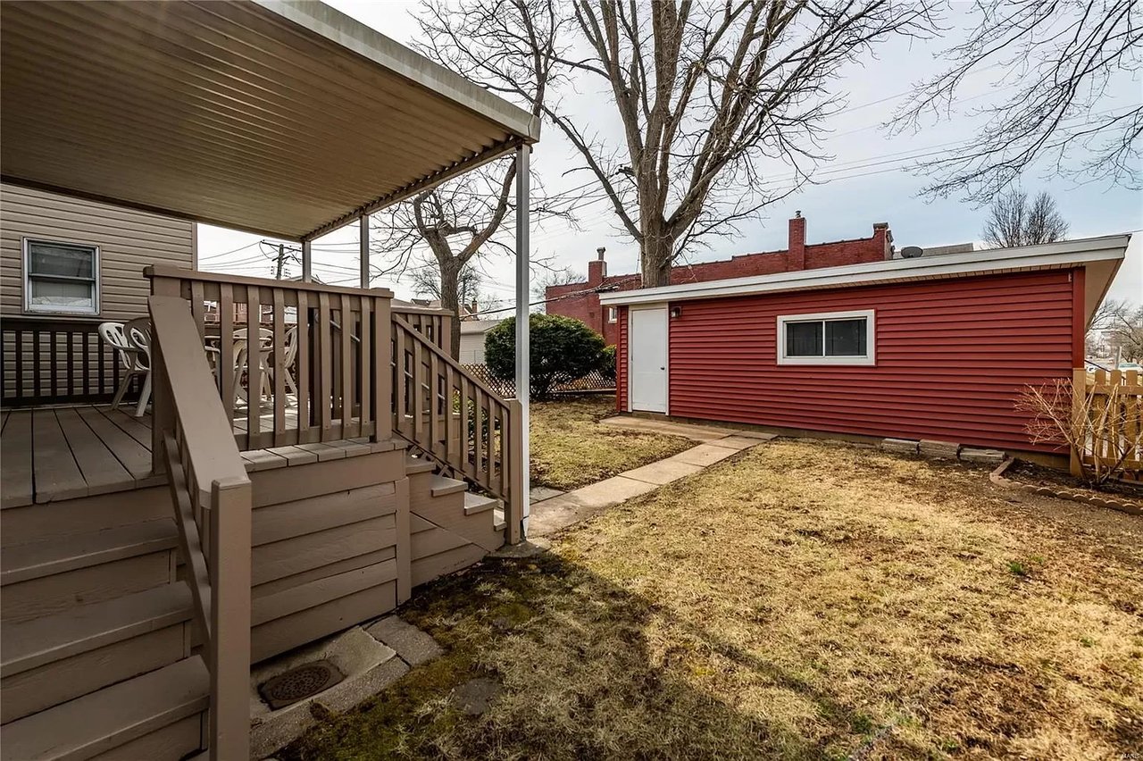 722 Loughborough Ave 