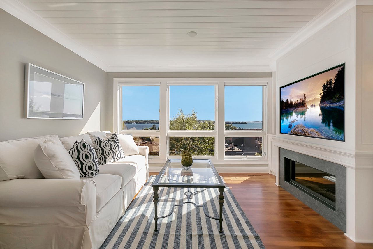 Stunning Downtown Wayzata Townhome // Wayzata Bay Views!