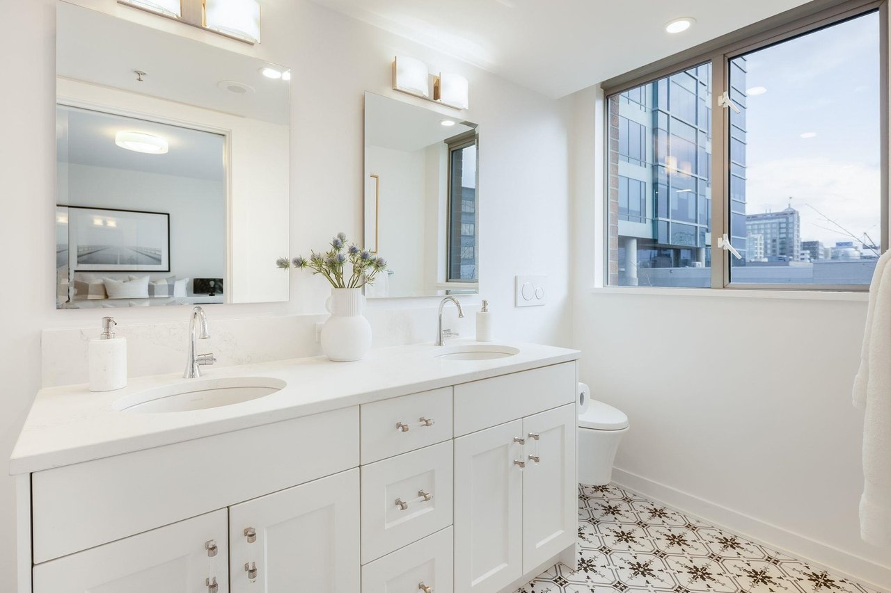406-1575 W 10th Ave