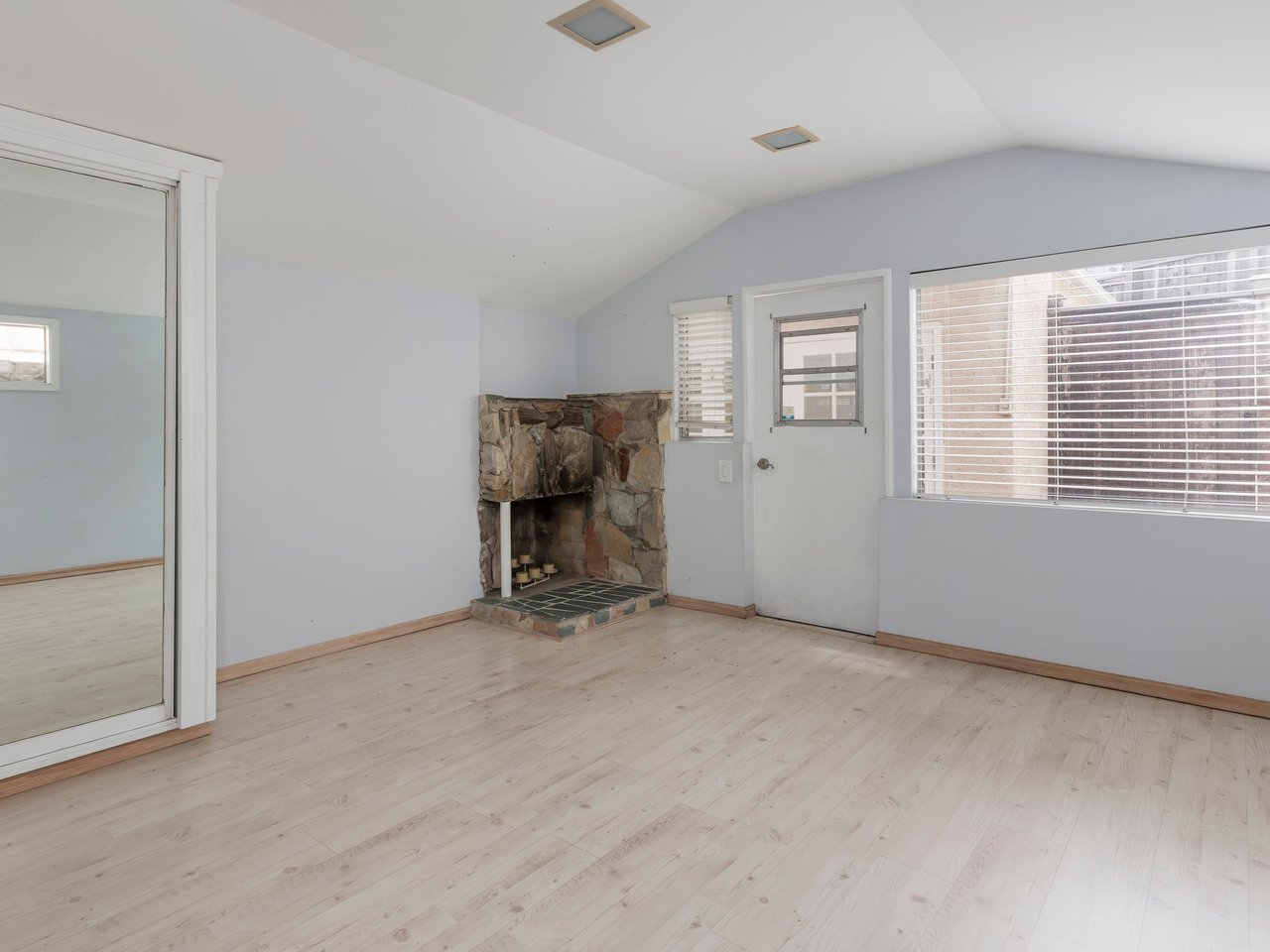317 Loma Vista Street