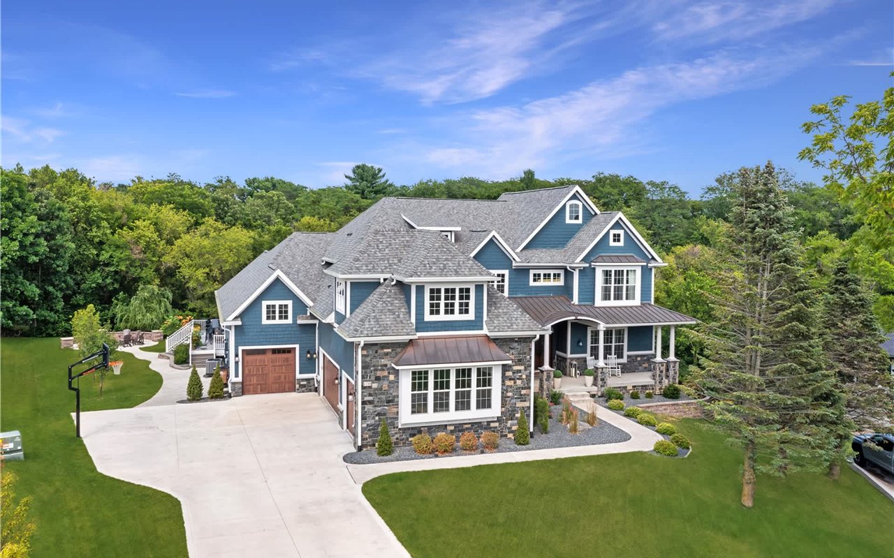 Exploring Smart and Sustainable Luxury Homes in West Des Moines