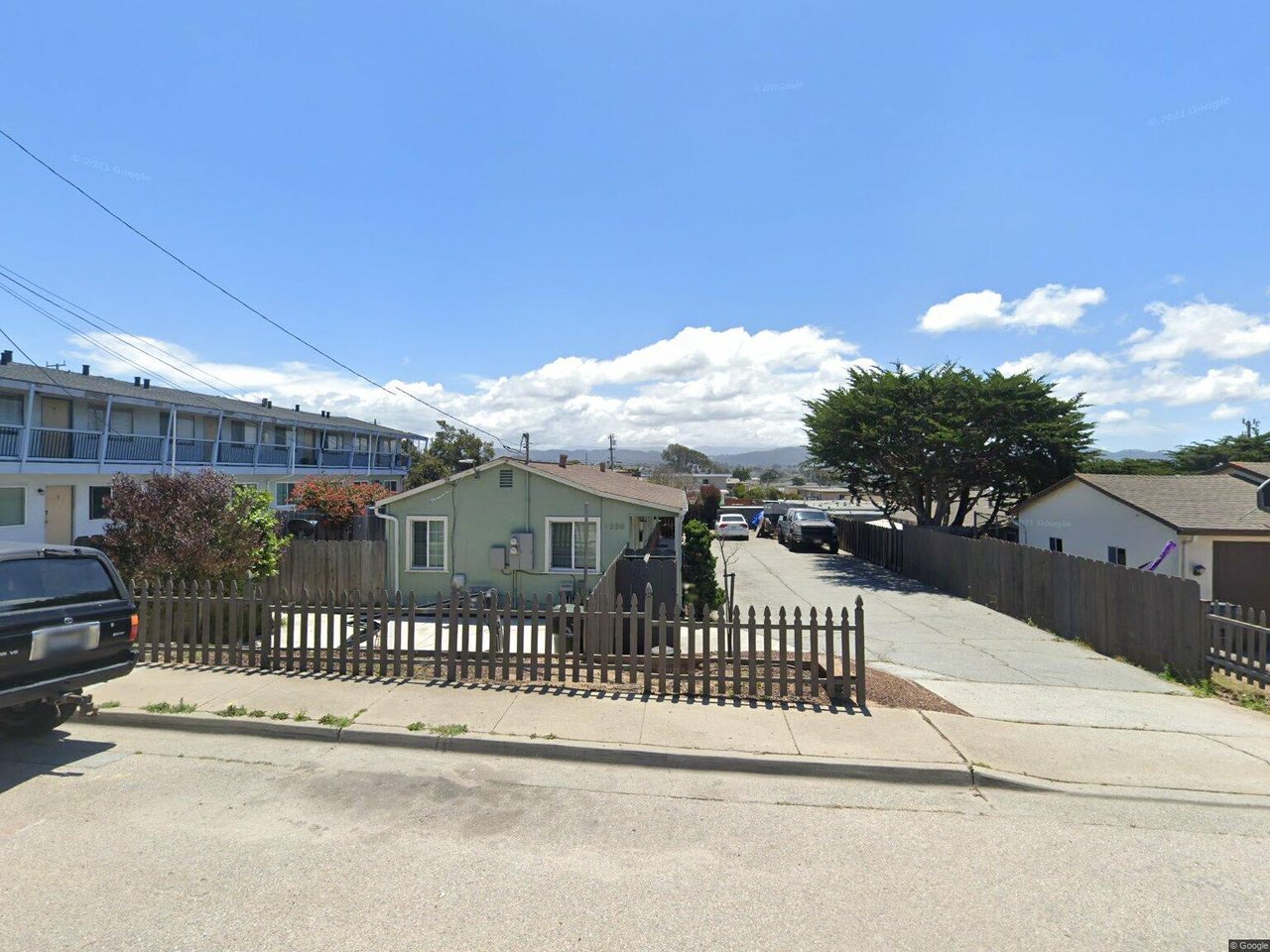 1250 Ord Grove Ave
