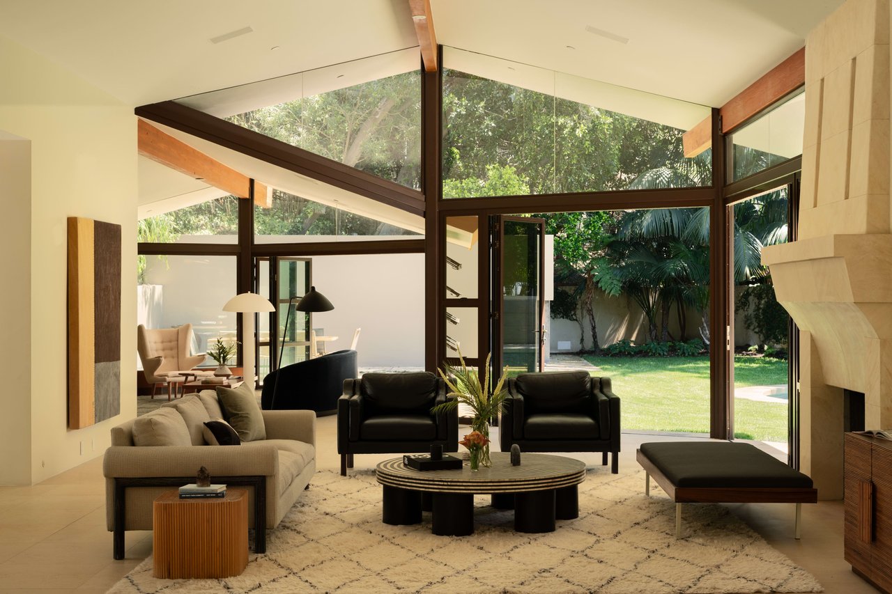 1025 Della Dr, Beverly Hills