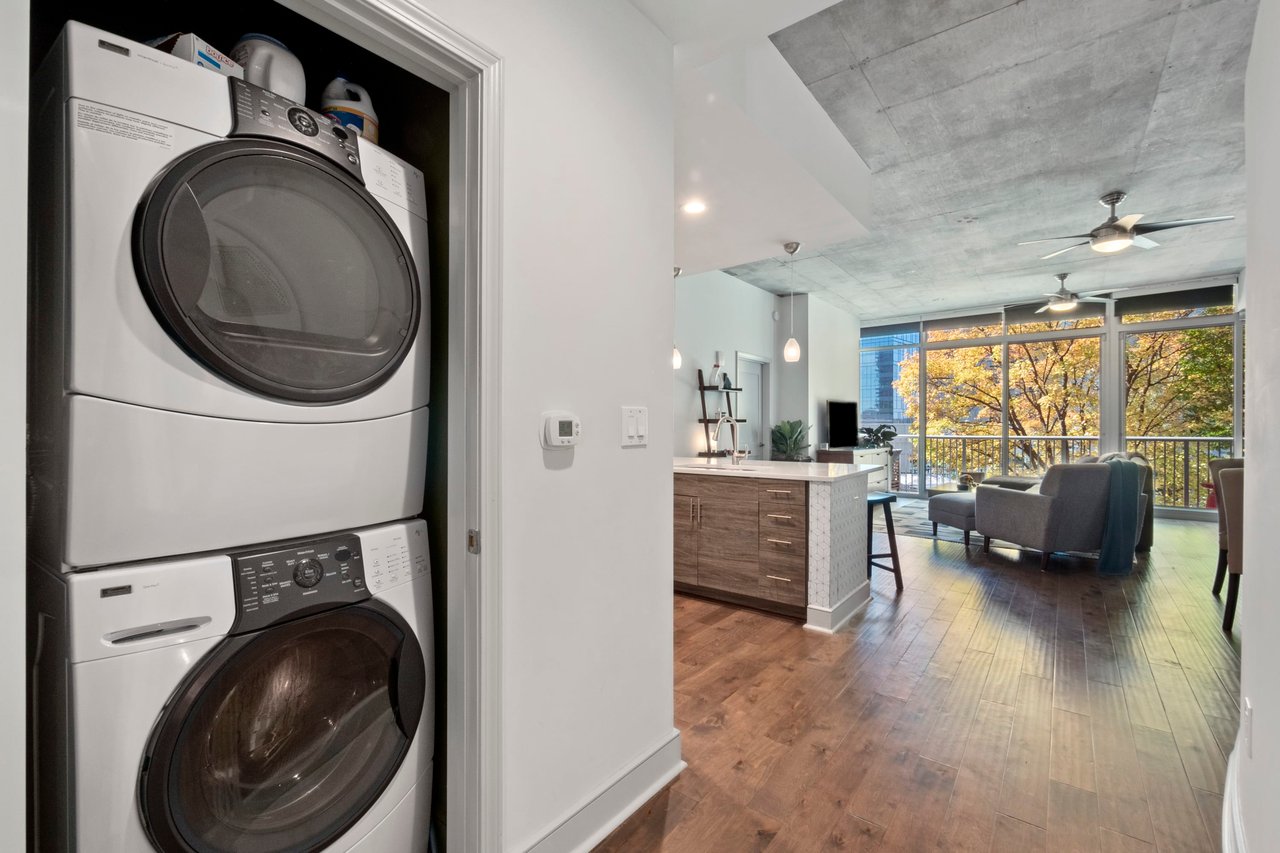 950 W Peachtree Street NW Unit: 701