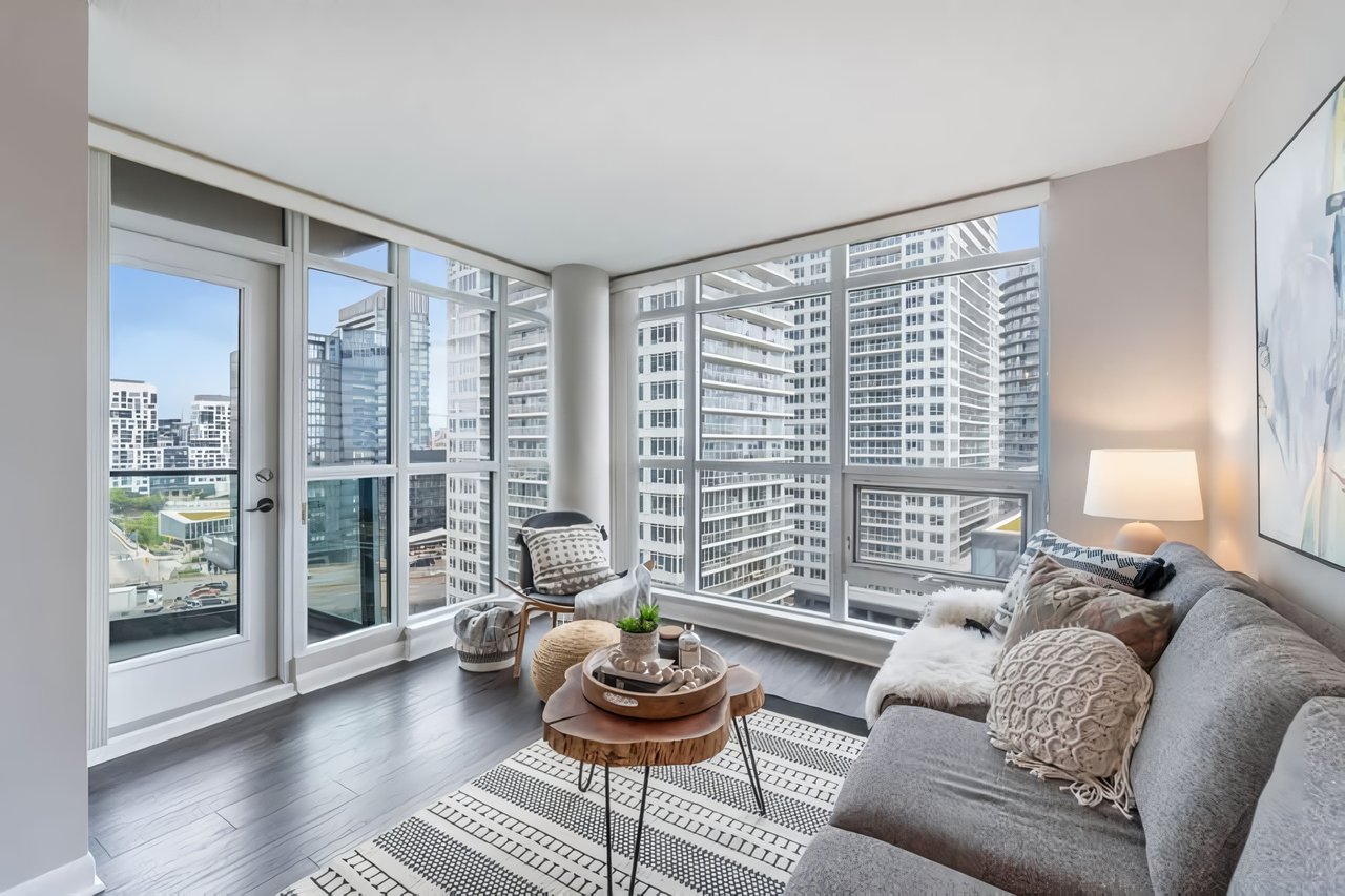 600 Fleet Street #1502