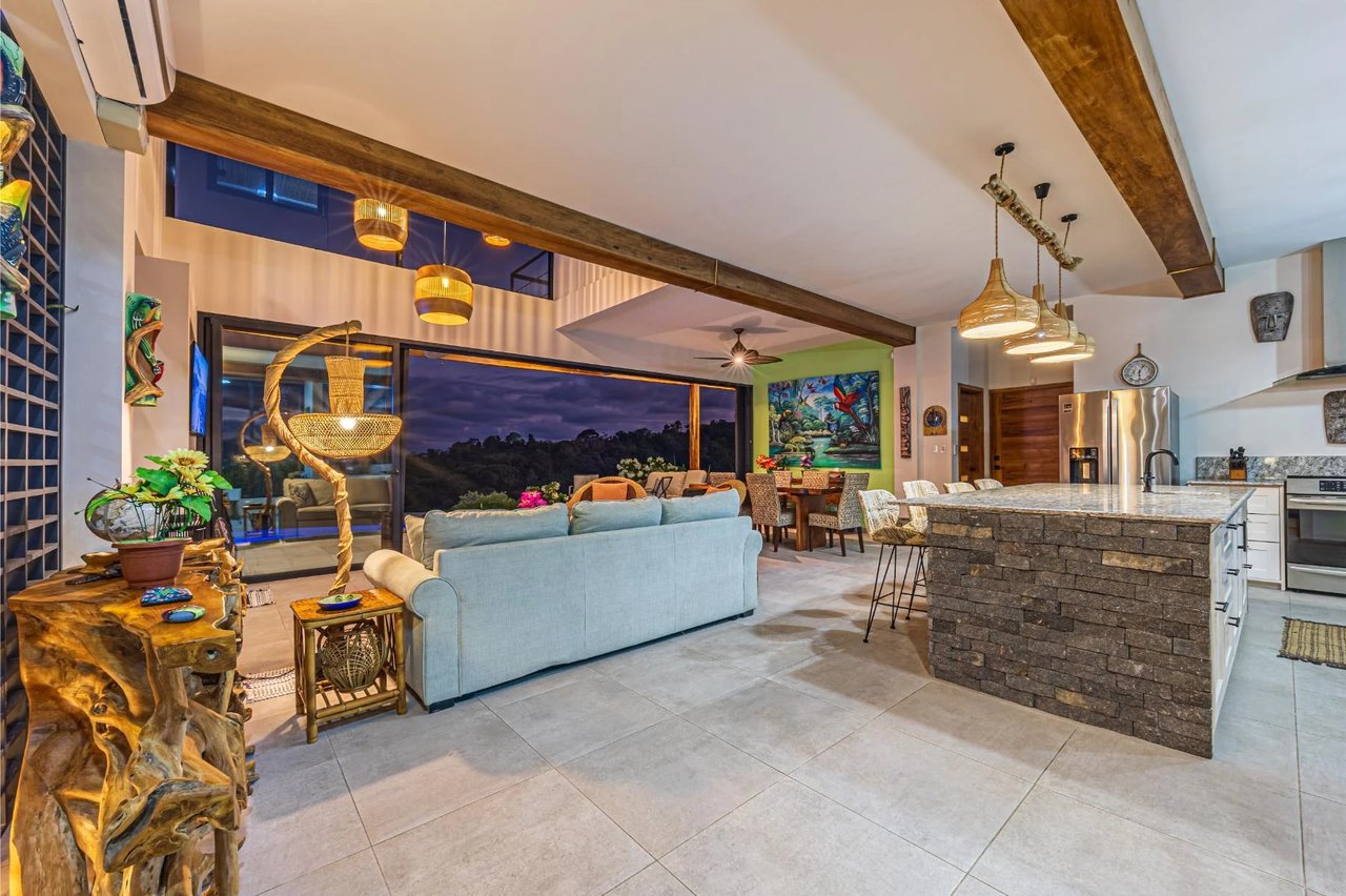 Modern Mountain View Estate, Manuel Antonio, Puntarenas