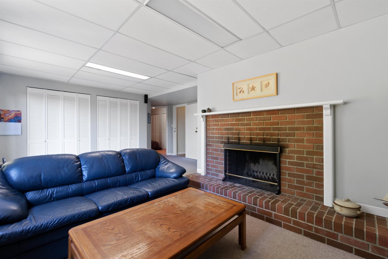 4663 Woodridge Pl