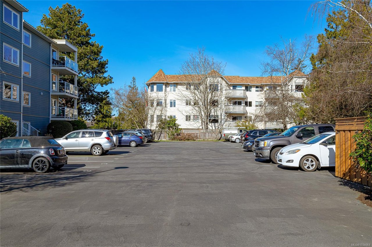 102-2360 James White Blvd