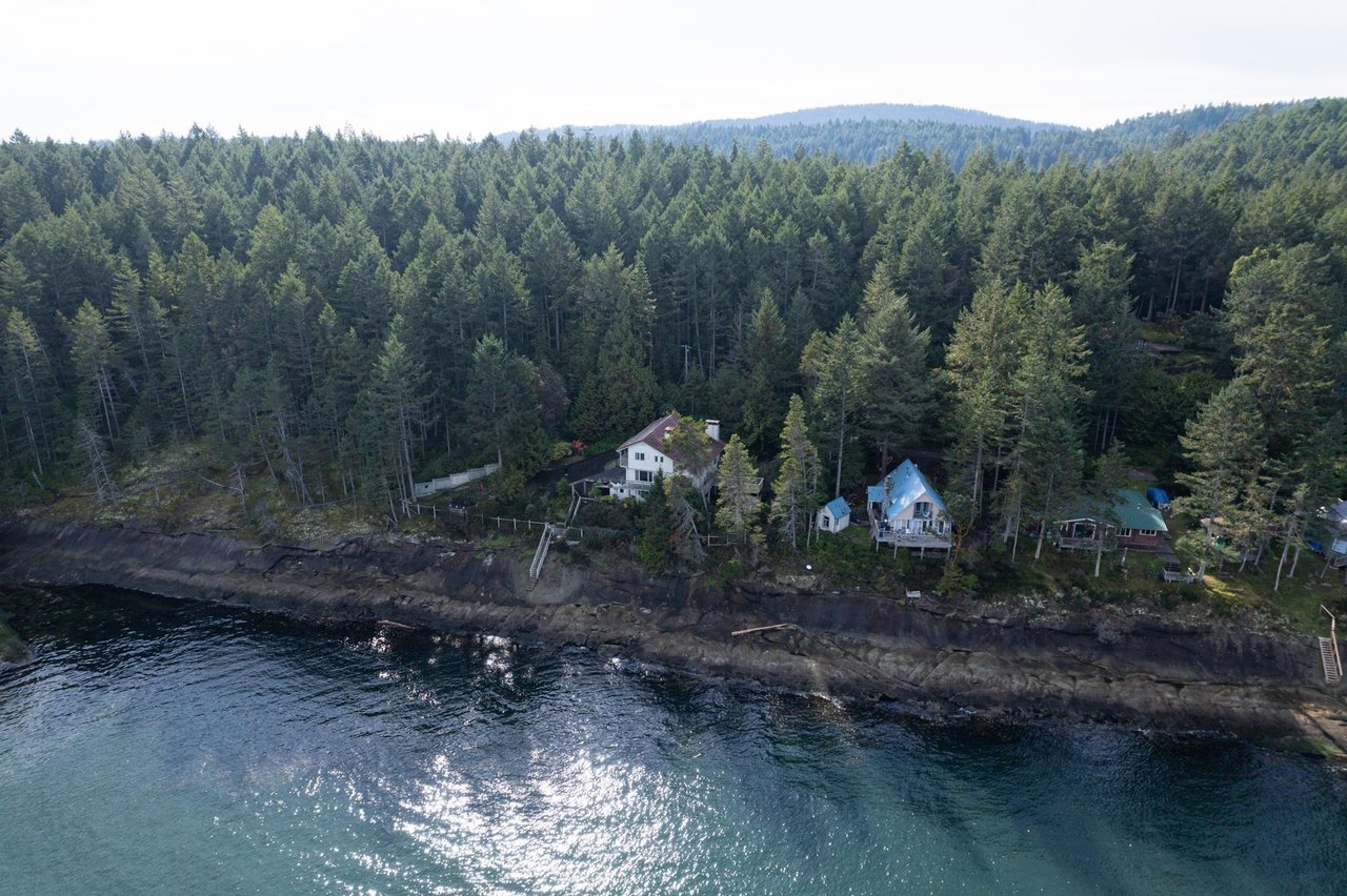 649 Edith Point Rd