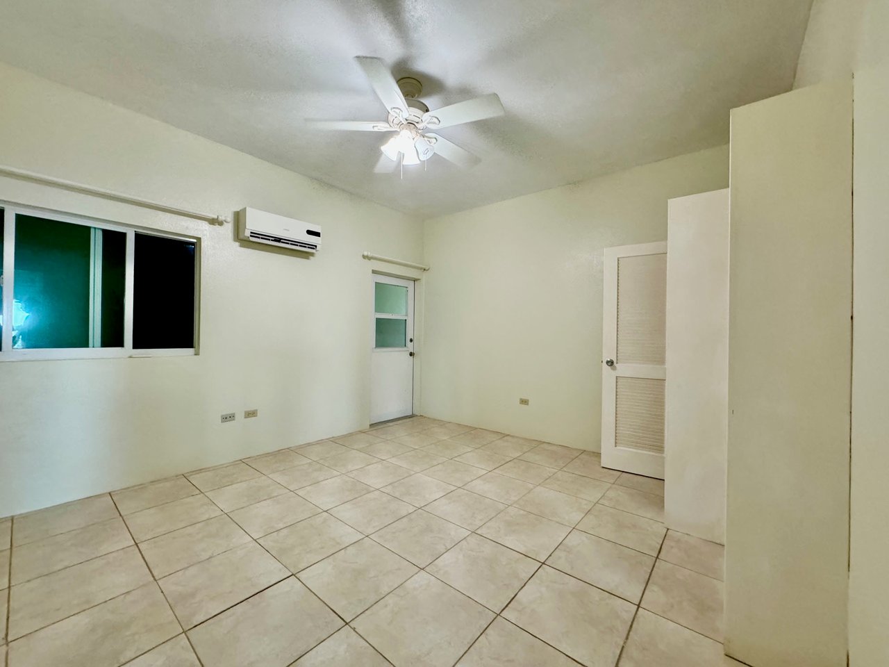 880 George's Northside 4 Bedroom Apartment