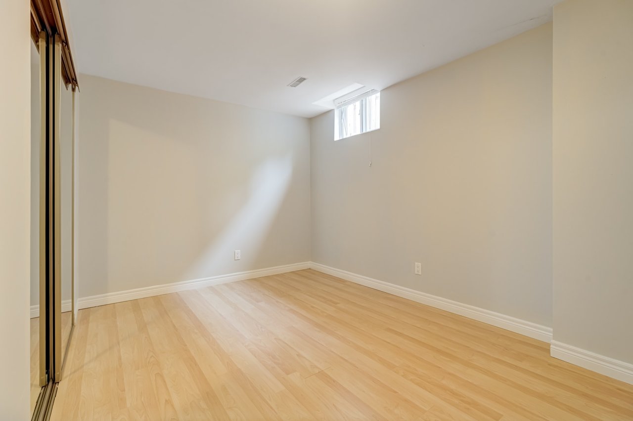 74 Penny Cres