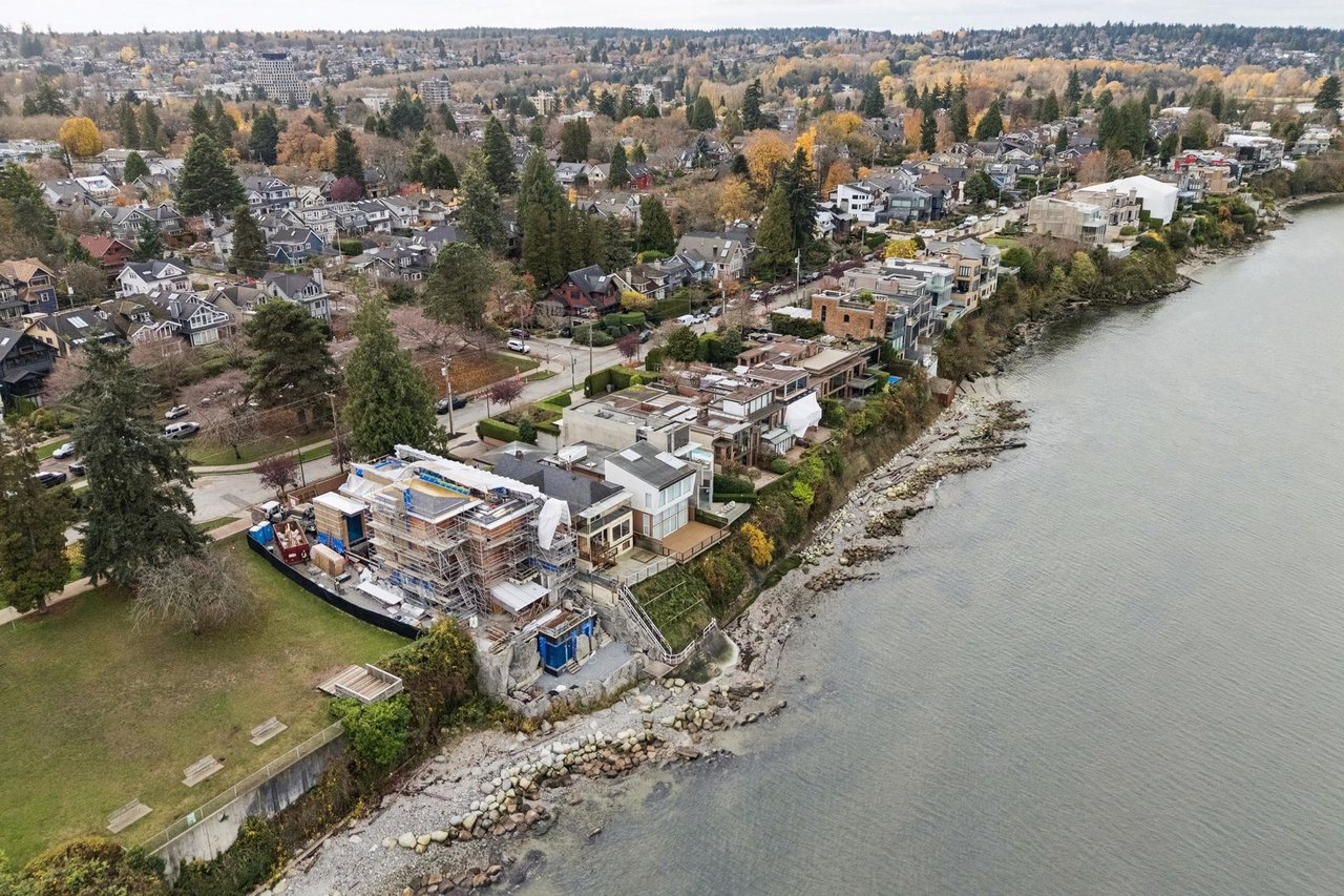 3243 Point Grey Rd