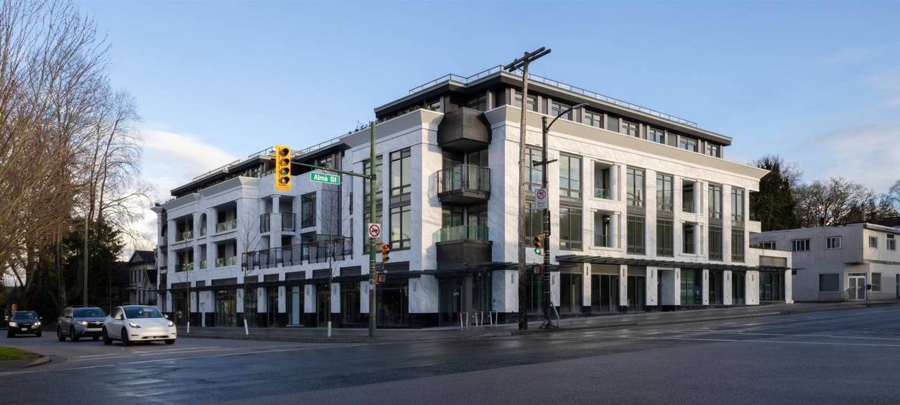 203-3668 W 10th Ave