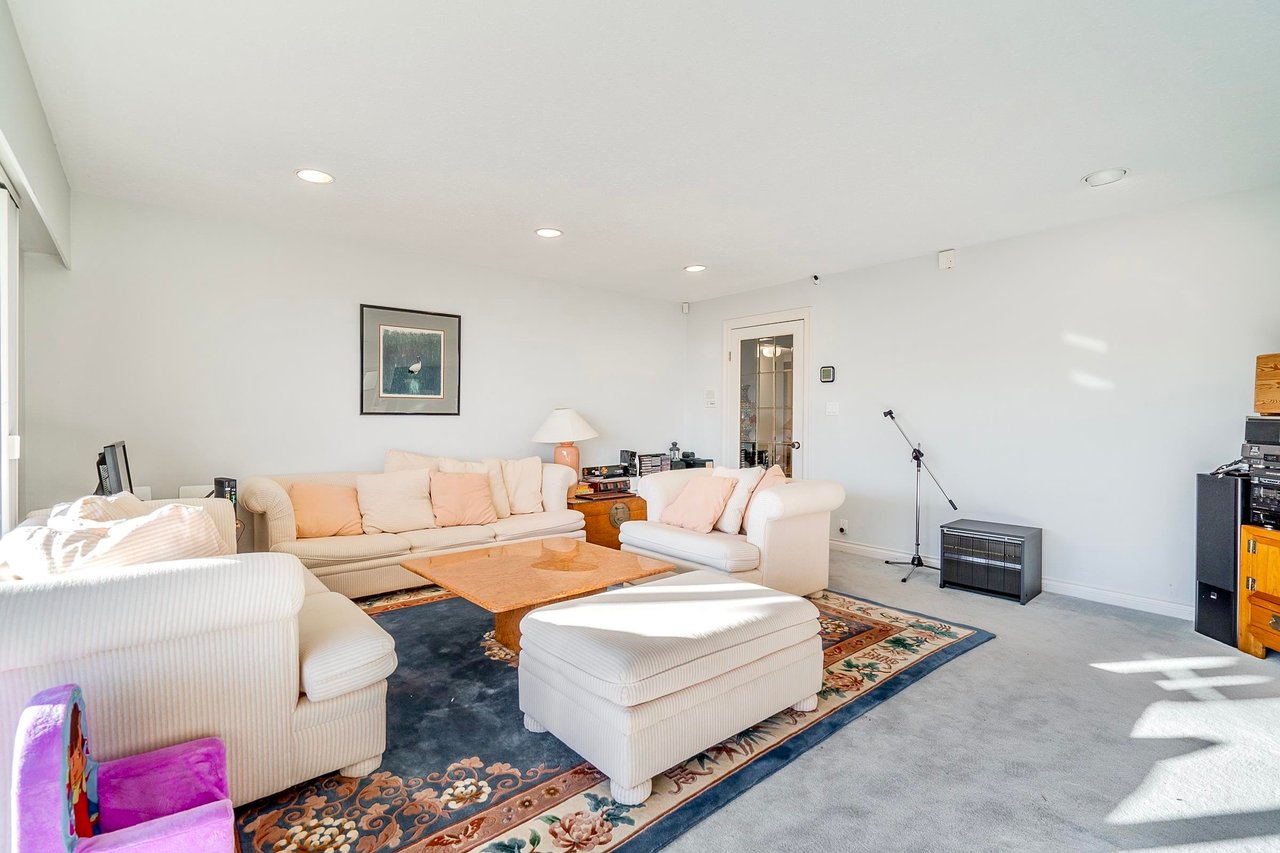1405 Chartwell Dr