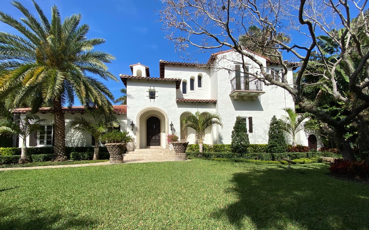 1119 Vista Del Mar Dr N