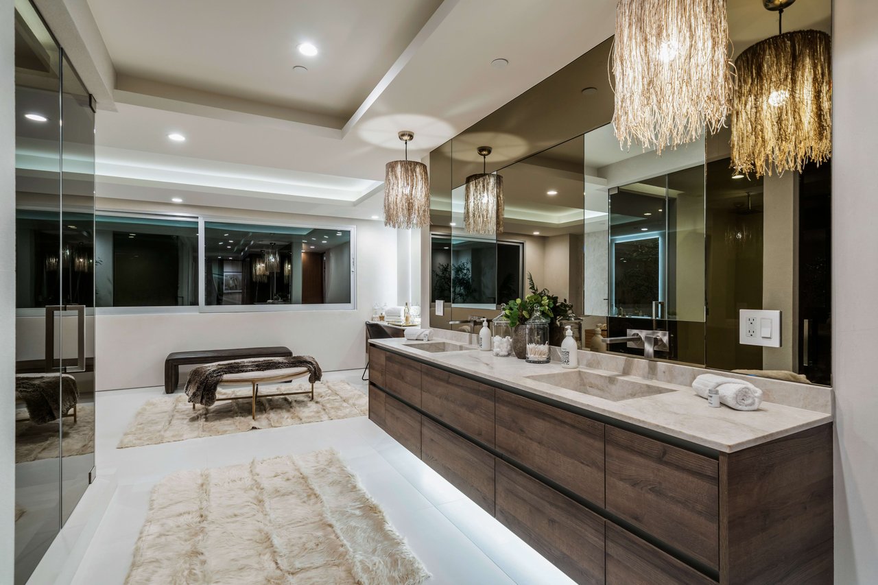 The Apex HH | 7115 Macapa Drive