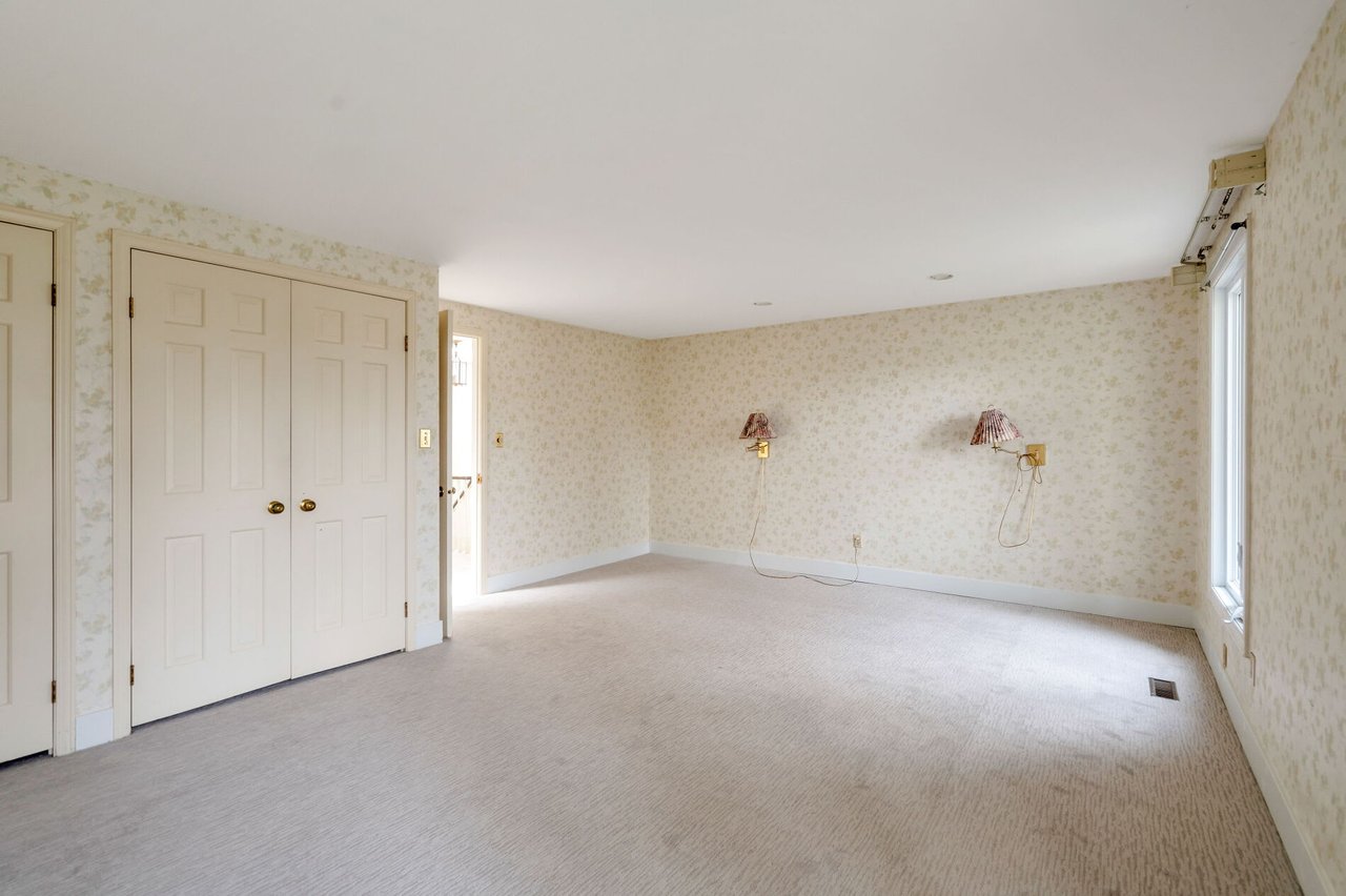 BAYVIEW VILLAGE TOWNHOME