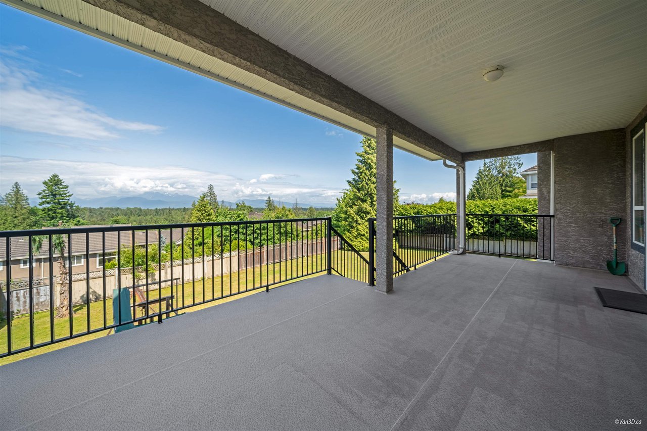 16495 111 Ave