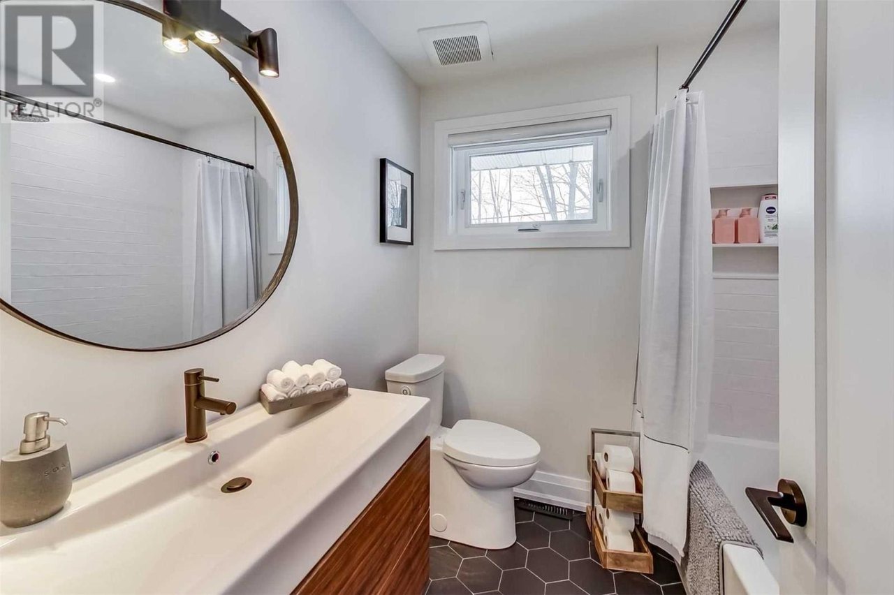 5 Vicarage Ct
