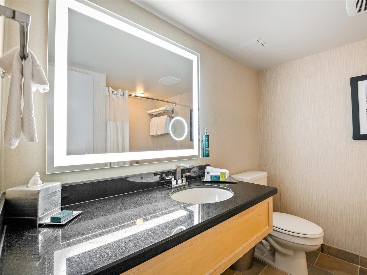 502/504-4050 Whistler Wy