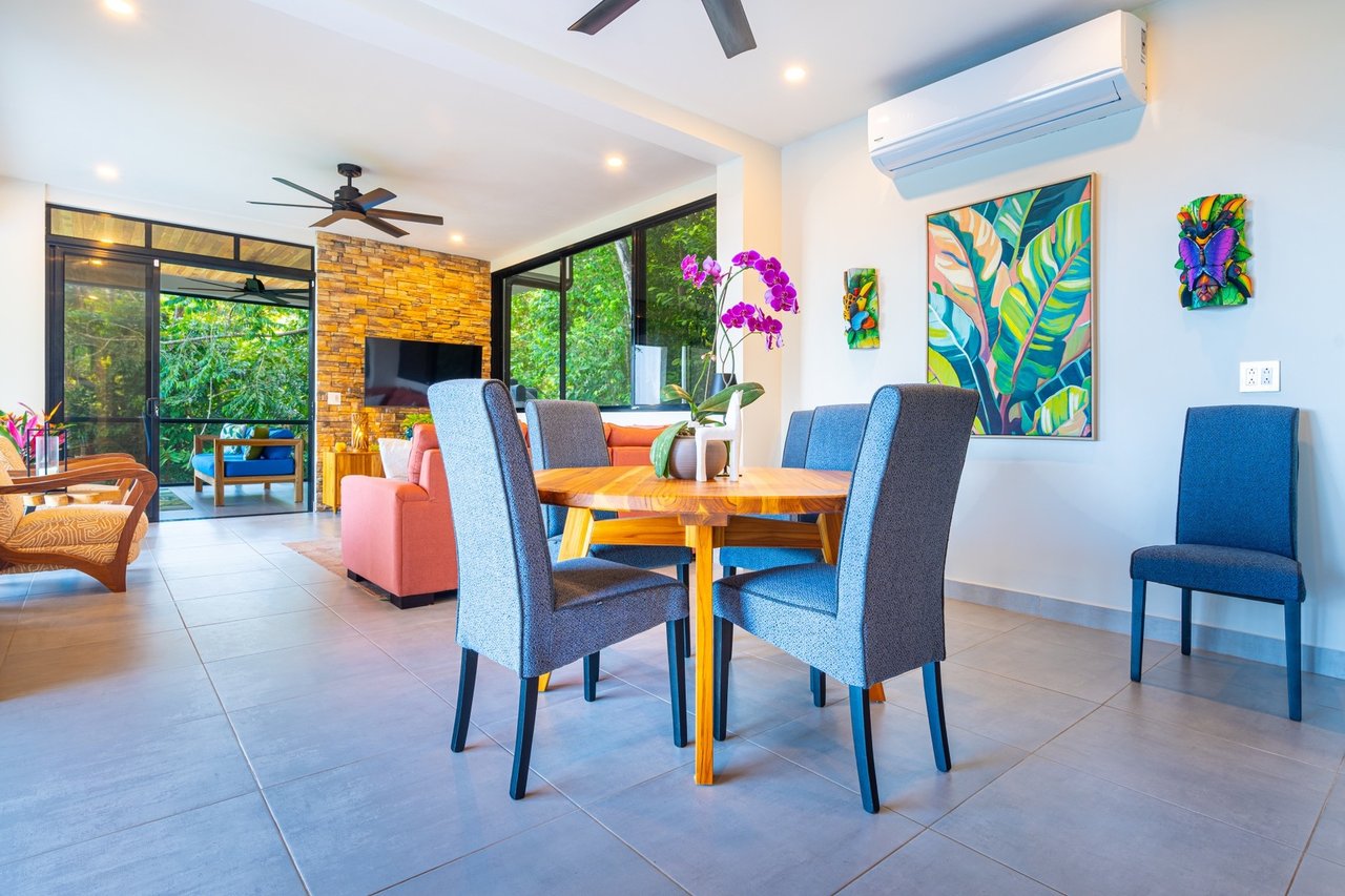 Modern Tropical Infinity Pool Home, Dominical, Puntarenas