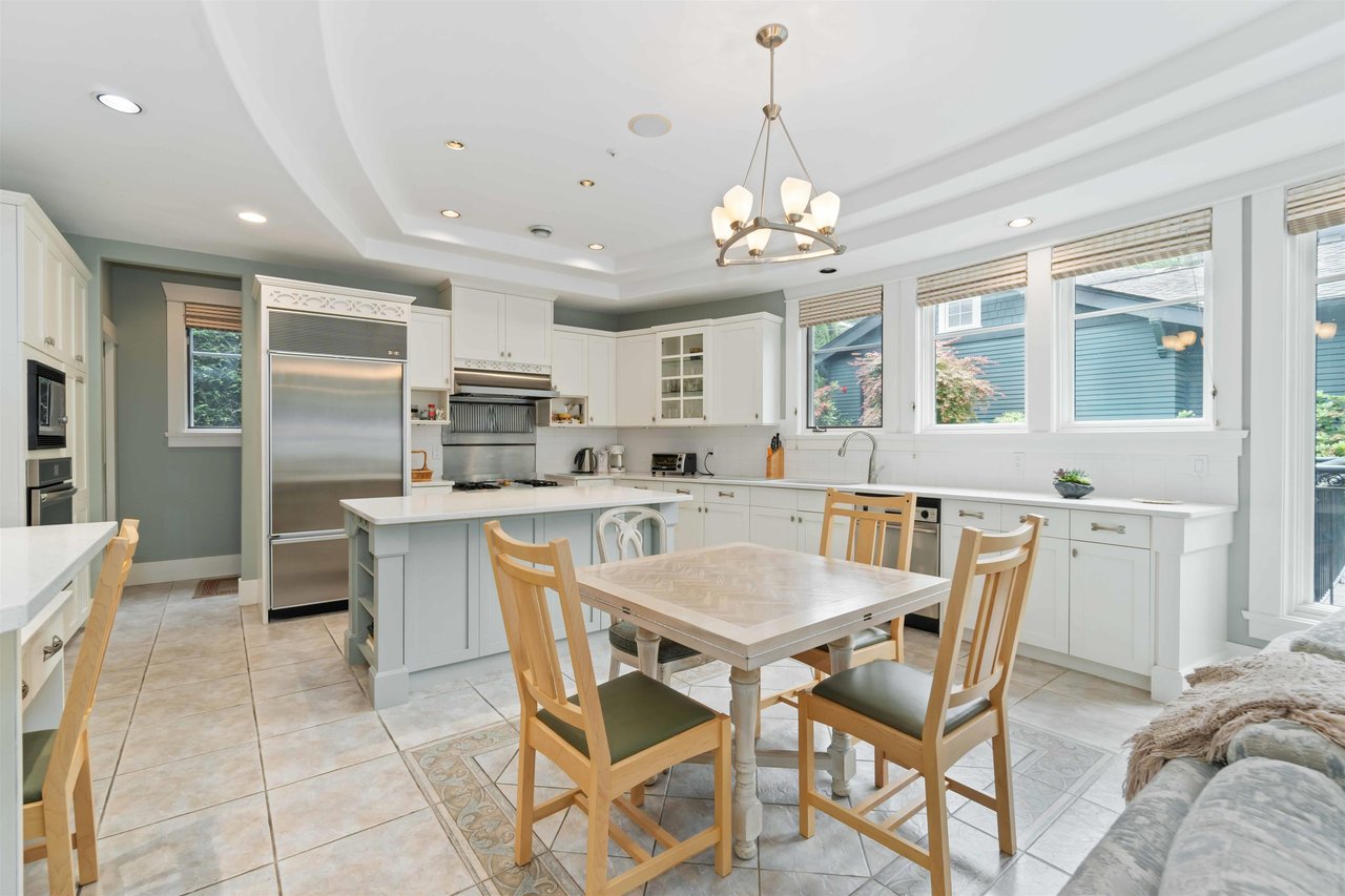 1928 W 36th Ave