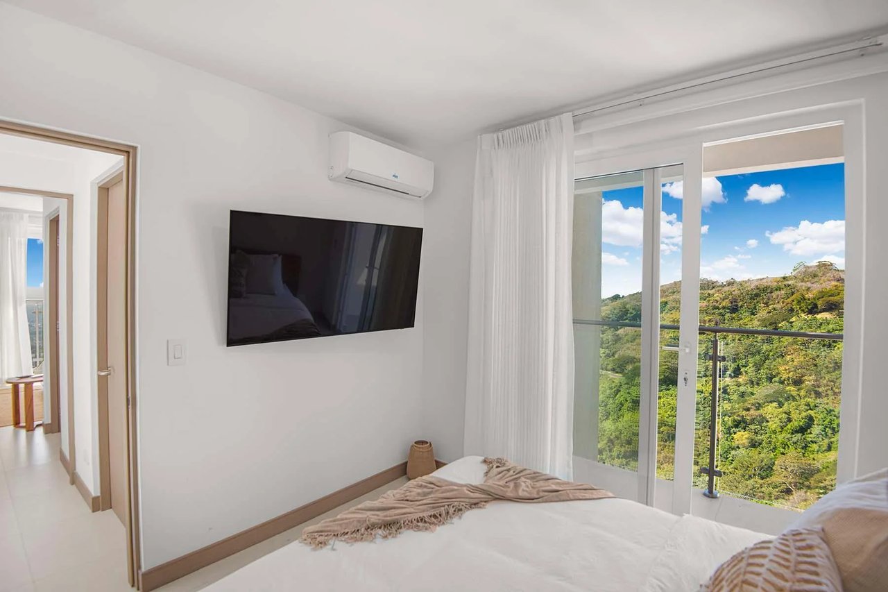 Luxury Oceanview Corner Penthouse, Jaco, Puntarenas