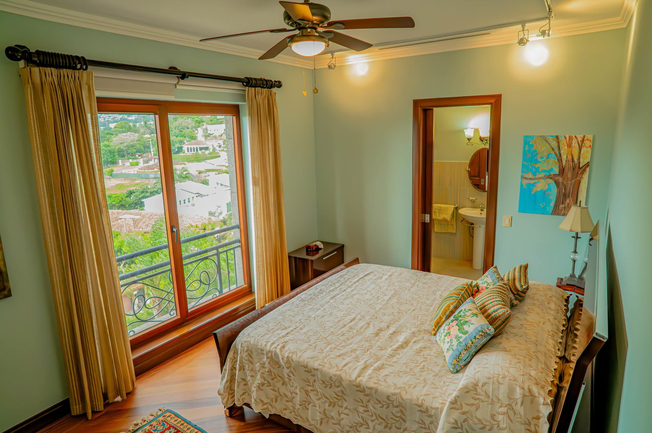 Exclusive Apartment With Views, Escazu, San Jose